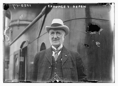 Chauncey Depew Chauncey Depew. (Det är fotot – inte båten – som är trasigt.)