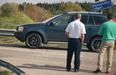 – Jaha du. – Ja jag säger då det. – Jomen. – Ja. Gäsp.