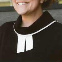 Clerical_collar